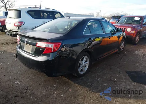 2012 Toyota Camry Se z USA, uszkodzony, nr VIN 4T1BF1FK2CU084806